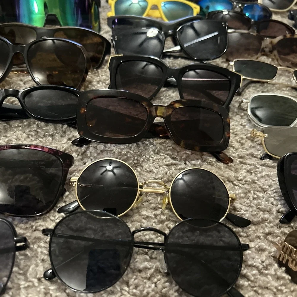 Sunglasses Lot Of 50 Mixed Brand Blender/Kenneth Cole Etc Bulk
